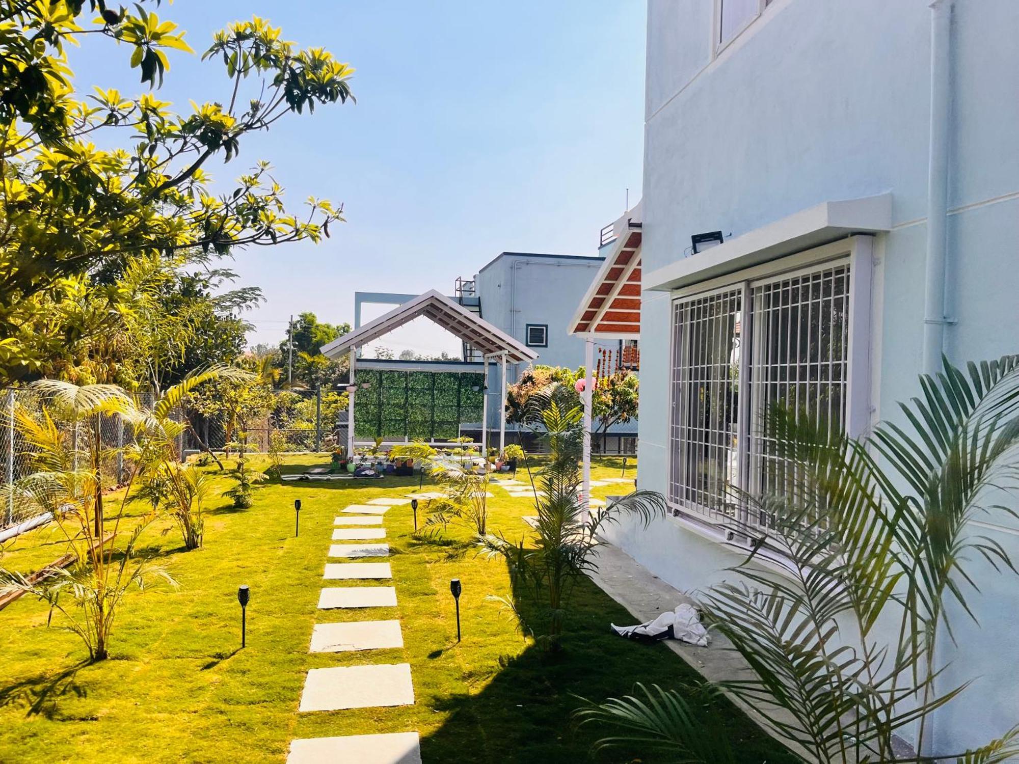 Paradise Blue Bangalore Eksteriør bilde